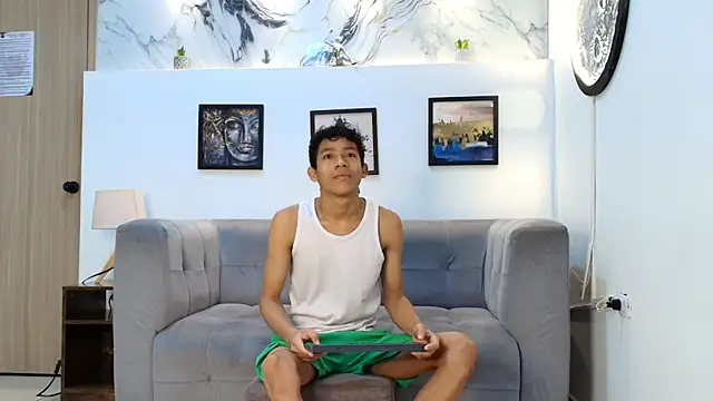 SKINNY BOYXXX online show from 1, 4, 2026