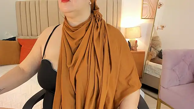 Snapshot of _Azahaaraa_ chatting on 6, 6, 2026 Azahaaraa online show from 6, 6, 2026