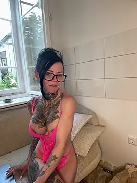 SkinnyLilly online show from 22, 5, 2026