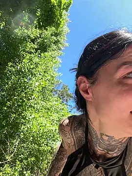 SkinnyLilly online show from 27, 5, 2026