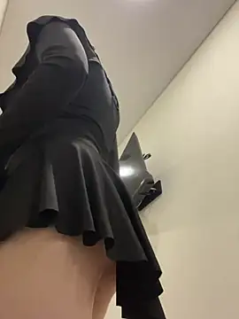 pinkpeachx online show from 16, 4, 2026