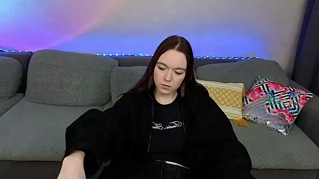 Snapshot of SunyLily chatting on 7, 5, 2026 SunyLily online show from 7, 5, 2026