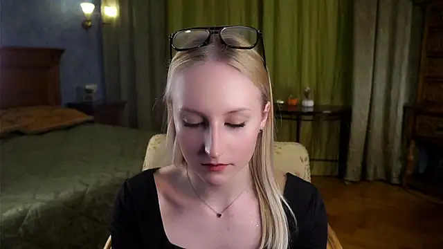 CatarinaGulla online show from 11, 3, 2026