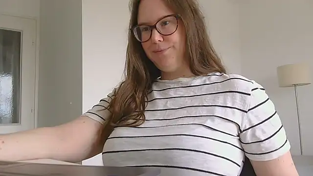 CelineThompson online show from 15, 5, 2026