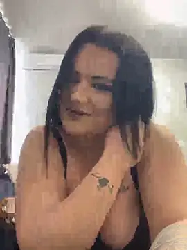 julietalovee online show from 16, 3, 2026