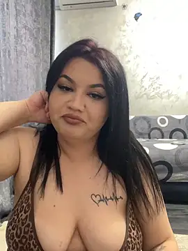 julietalovee online show from 22, 4, 2026