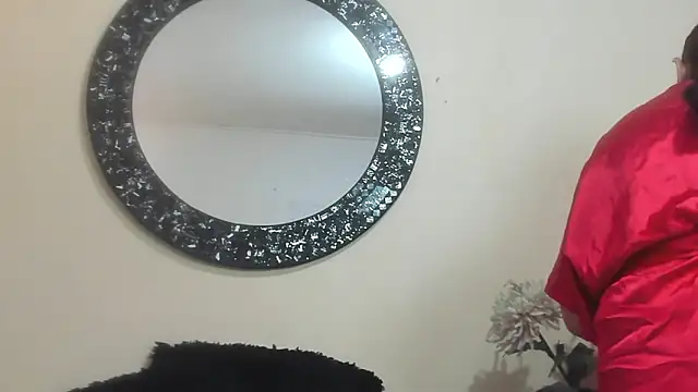 Maye Milf  online show from 18, 4, 2026