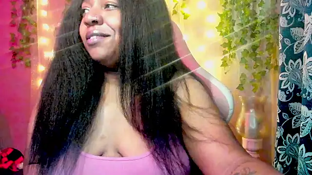Snapshot of Goddess_MercedesRedd chatting on 18, 4, 2026 Goddess MercedesRedd online show from 18, 4, 2026