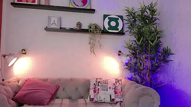 Katalinalee online show from 14, 4, 2026