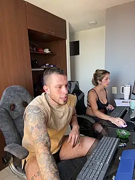 Snapshot of Dra-Dr-Fitness chatting on 16, 3, 2026 Dra-Dr-Fitness online show from 16, 3, 2026