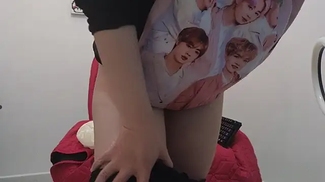 Caroline hernandes online show from 19, 3, 2026