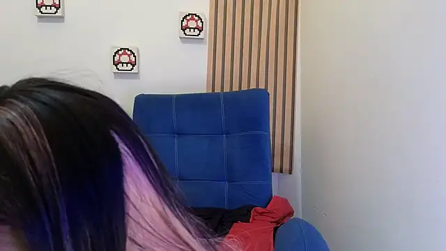 Caroline hernandes online show from 5, 4, 2026