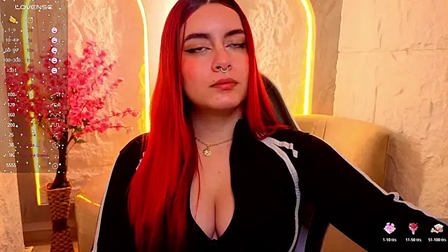 Soffia Hot Tx online show from 7, 3, 2026