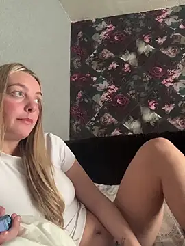 LusciousLailax online show from 22, 4, 2026