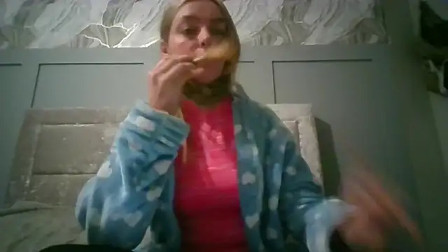 LusciousLailax online show from 25, 4, 2026