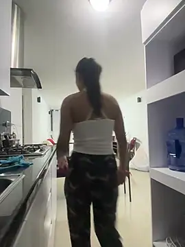 Sweetroseof online show from 10, 4, 2026