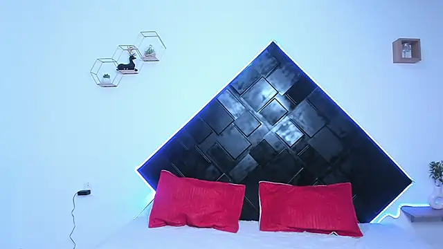 Dark Valentino  online show from 10, 3, 2026