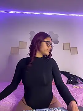 Daliila 11x online show from 4, 4, 2026