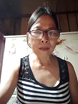 Snapshot of Sky-rain98 chatting on 17, 5, 2026 Sky-rain98 online show from 17, 5, 2026