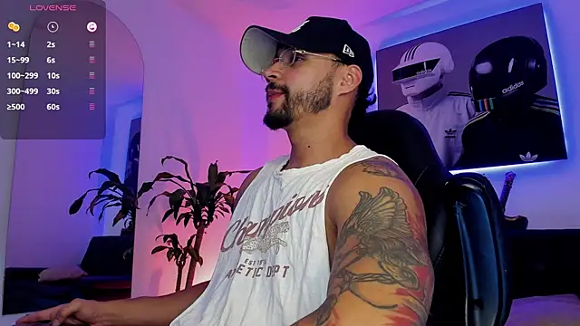 Snapshot of NikoHank_ chatting on 23, 6, 2026 NikoHank online show from 23, 6, 2026