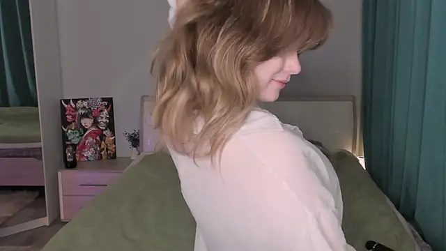 Snapshot of JennyHardy chatting on 28, 7, 2026 JennyHardy online show from 28, 7, 2026