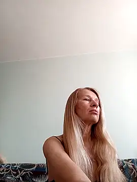 ViktoriaSexi1 online show from 6, 4, 2026