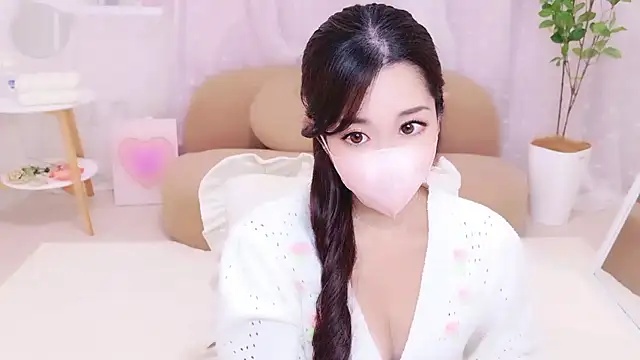 YURIKAsan  online show from 20, 4, 2026