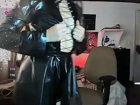 Snapshot of LilaGiger chatting on 3, 6, 2026 LilaGiger online show from 3, 6, 2026
