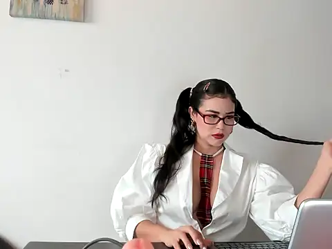 miakary online show from 11, 3, 2026