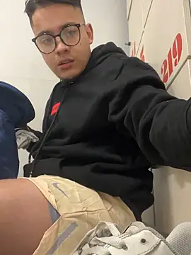 OliverTabordaa online show from 2, 4, 2026