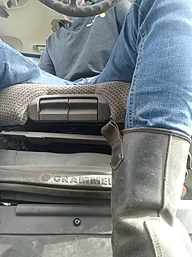 youp8444 online show from 11, 4, 2026