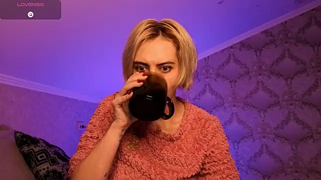 Blond ice online show from 7, 4, 2026