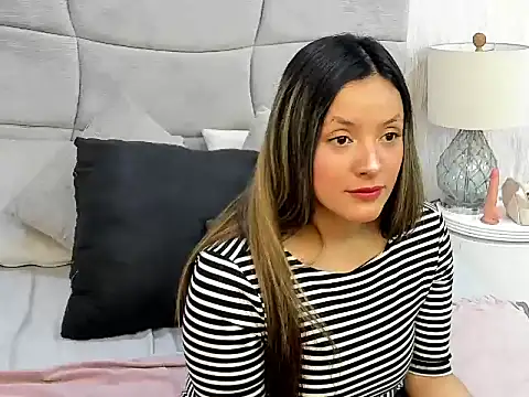 CynthiaMore online show from 30, 3, 2026