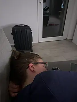 teencouple1313 online show from 28, 3, 2026