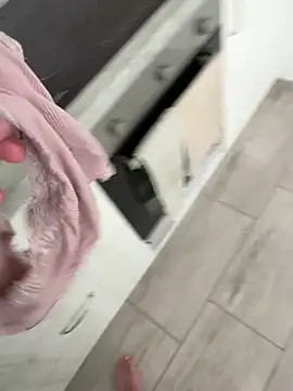 teencouple1313 online show from 7, 4, 2026