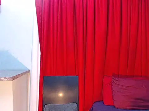 Snapshot of DarkDivva18 chatting on 7, 6, 2026 DarkDivva18 online show from 7, 6, 2026