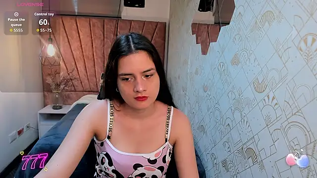 Zoe  Taylor   online show from 15, 3, 2026