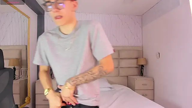 TylerCross  online show from 19, 4, 2026