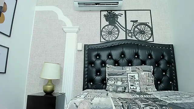 Snapshot of Kenndra_lust chatting on 9, 3, 2026 Kenndra lust online show from 9, 3, 2026