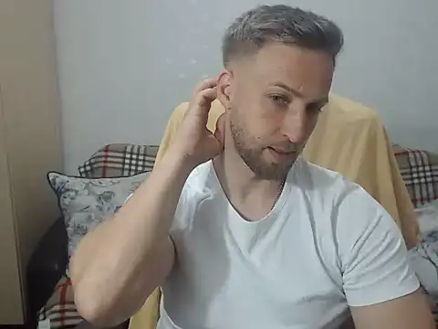 BlondEagleMuscle online show from 31, 5, 2026