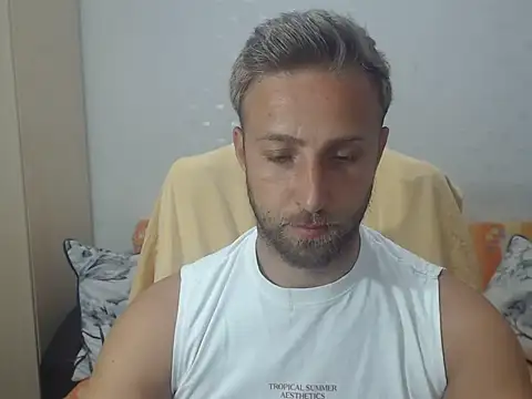 Snapshot of BlondEagleMuscle chatting on 22, 7, 2026 BlondEagleMuscle online show from 22, 7, 2026