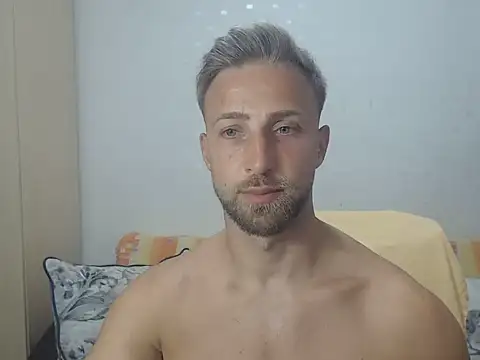 Snapshot of BlondEagleMuscle chatting on 23, 7, 2026 BlondEagleMuscle online show from 23, 7, 2026