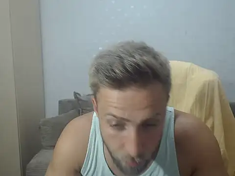 Snapshot of BlondEagleMuscle chatting on 1, 8, 2026 BlondEagleMuscle online show from 1, 8, 2026