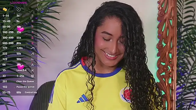 Snapshot of SoyJuliana_19 chatting on 27, 6, 2026 SoyJuliana 19 online show from 27, 6, 2026