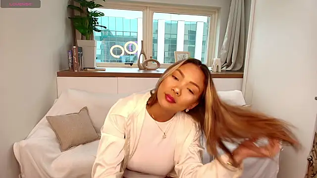 Debra Fox online show from 11, 3, 2026