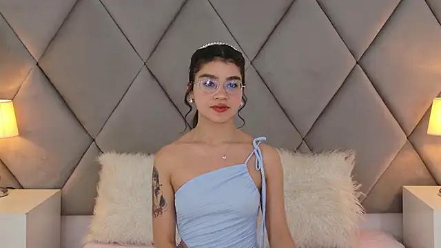 OliviaDiaz online show from 15, 5, 2026