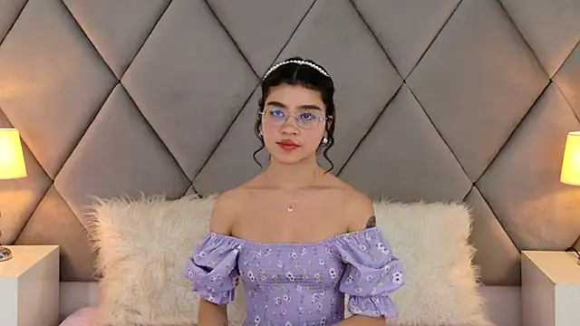 OliviaDiaz online show from 16, 5, 2026