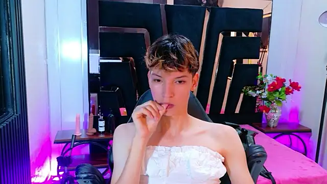 Stefany PiInk online show from 31, 3, 2026
