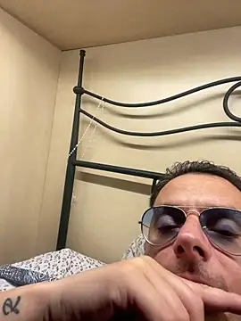 tonyboys19418 online show from 17, 4, 2026