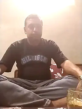 Snapshot of rockym1995 chatting on 1, 5, 2026 rockym1995 online show from 1, 5, 2026